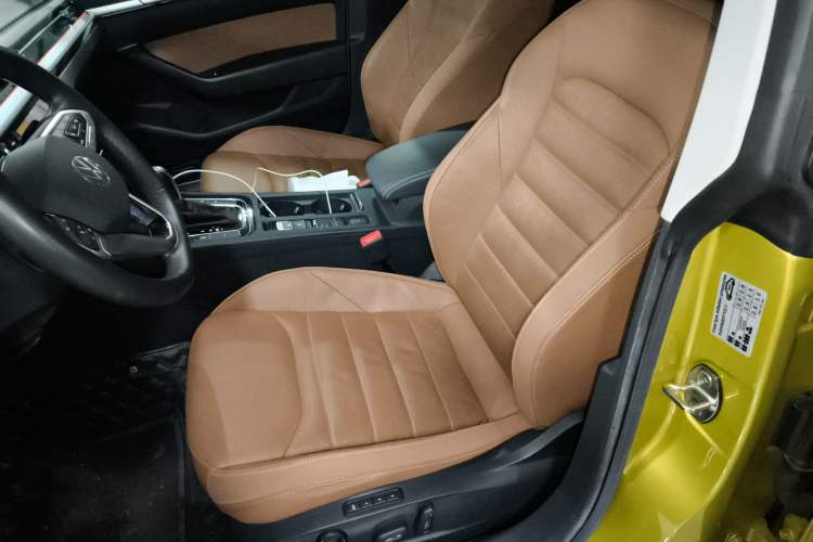 Used Volkswagen FAW-Volkswagen CC 2021 Estate Car 380TSI Vizion Edition Left Front Seat