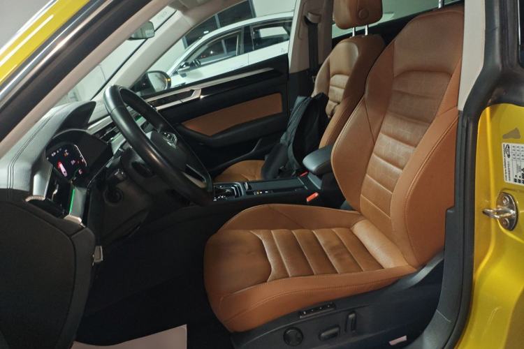 Used Volkswagen FAW-Volkswagen CC 2021 Estate Car 380TSI Vizion Edition Left Front Seat