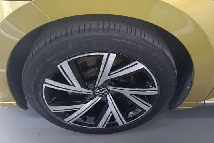 Used Volkswagen FAW-Volkswagen CC 2021 380TSI Striking Edition Left Front Wheel Hub
