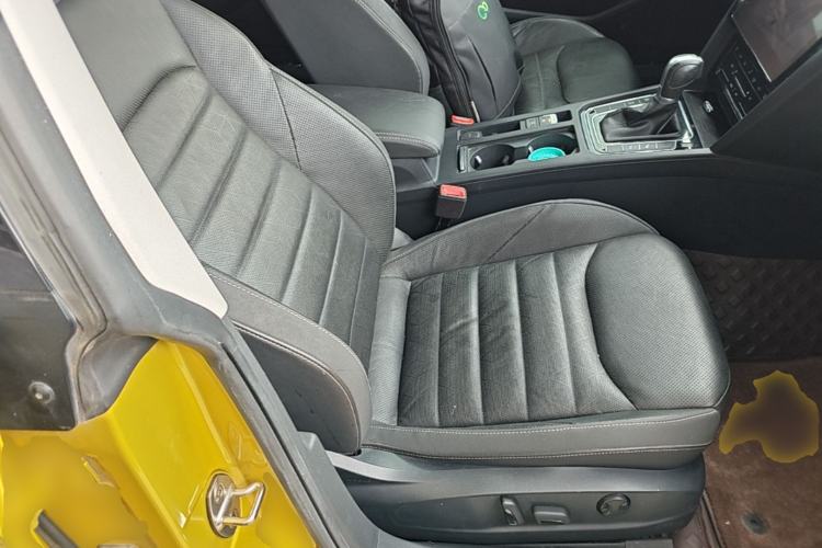 Used Volkswagen FAW-Volkswagen CC 2021 380TSI Striking Edition Right Front Seat