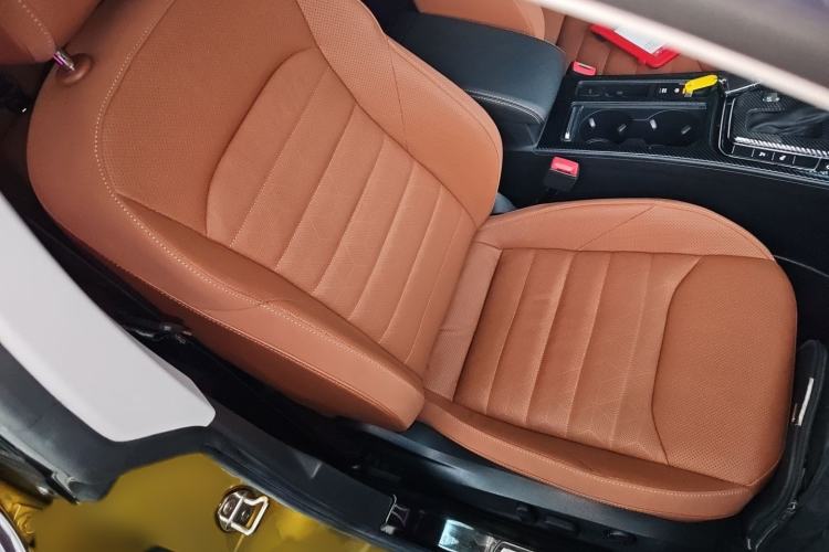 Used Volkswagen FAW-Volkswagen CC 2021 Estate Vehicle 380TSI Vizzion Edition Right Front Seat