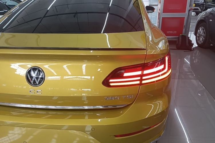 Used Volkswagen FAW-Volkswagen CC 2021 380TSI Striking Edition Right Rear Taillight