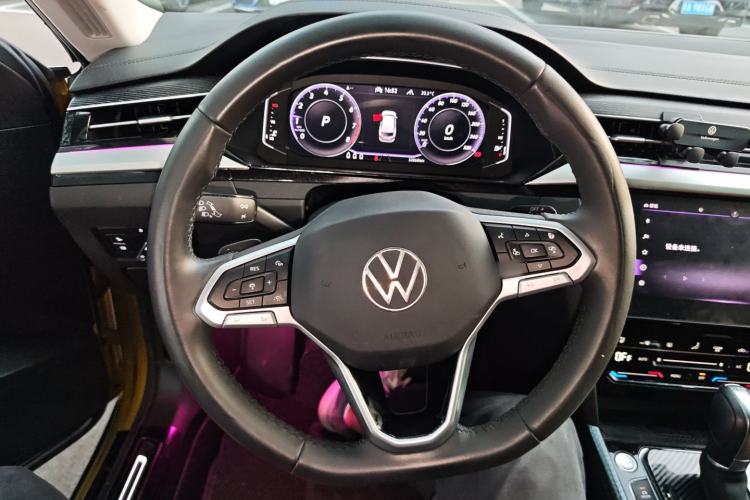 Used Volkswagen FAW-Volkswagen CC 2021 Estate Vehicle 380TSI Vizzion Edition Steering Wheel