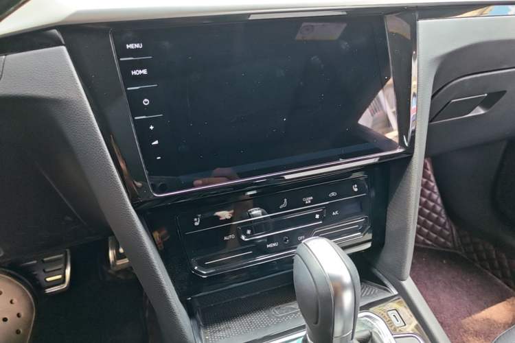 Used Volkswagen FAW-Volkswagen CC 2023 380TSI Striking Edition Audio And AC Panel