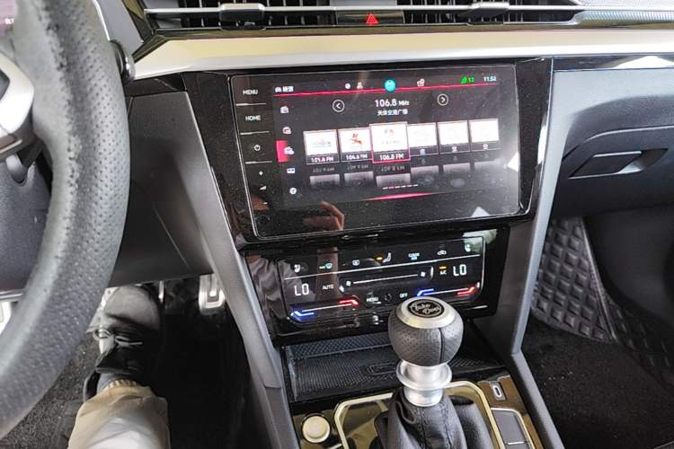 Used Volkswagen FAW-Volkswagen CC 2023 Hunting Vehicle 380TSI Hunter's Heart Edition Audio And AC Panel