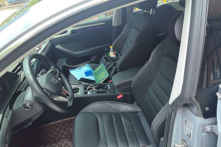 Used Volkswagen FAW-Volkswagen CC 2023 Hunting Vehicle 380TSI Hunter's Heart Edition Left Front Seat