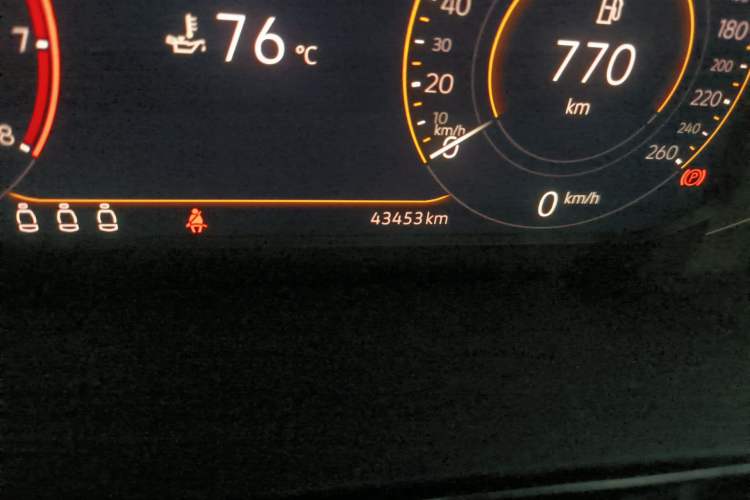 Used Volkswagen FAW-Volkswagen CC 2023 380TSI Striking Edition Odometer Close Up