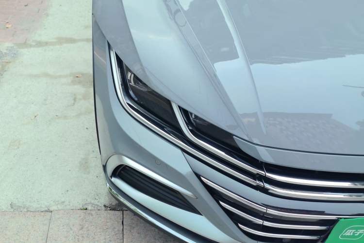 Used Volkswagen FAW-Volkswagen CC 2023 Hunting Vehicle 380TSI Hunter's Heart Edition Right Front Headlight