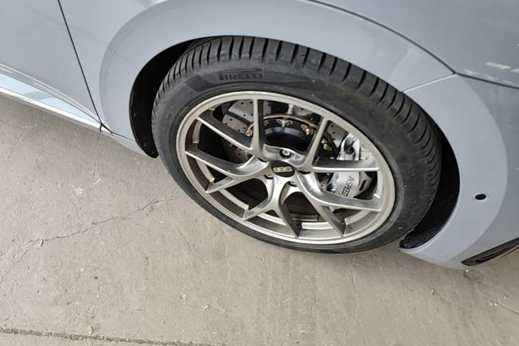 Used Volkswagen FAW-Volkswagen CC 2023 Hunting Vehicle 380TSI Hunter's Heart Edition Right Front Wheel Hub