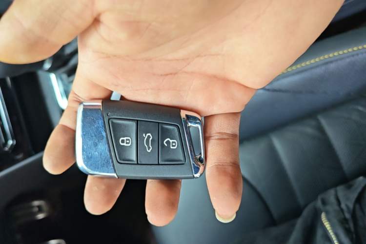 Used Volkswagen FAW-Volkswagen CC 2023 380TSI Striking Edition Vehicle Key