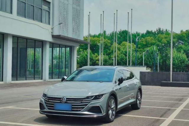 Used Volkswagen FAW-Volkswagen CC 2023 Hunting Vehicle 380TSI Hunter's Heart Edition