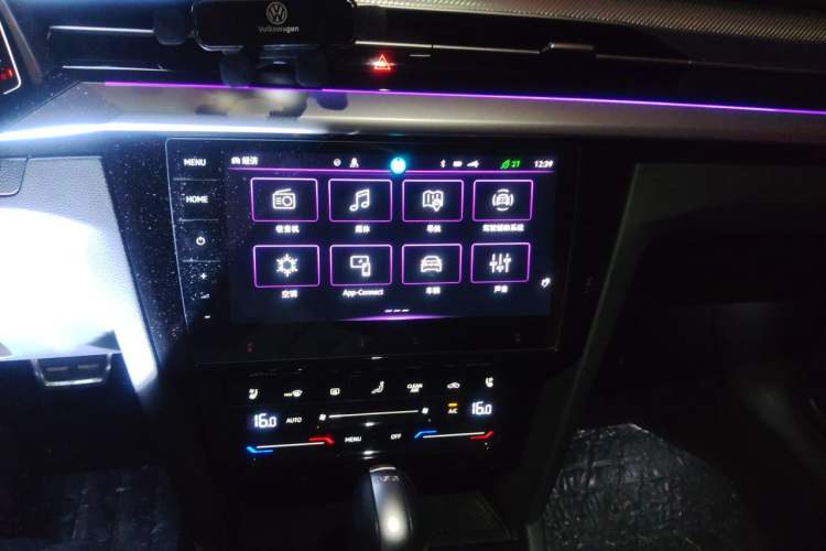 Used Volkswagen FAW-Volkswagen CC 2023 Hunting Vehicle 380TSI Hunter's Heart Edition Audio And AC Panel