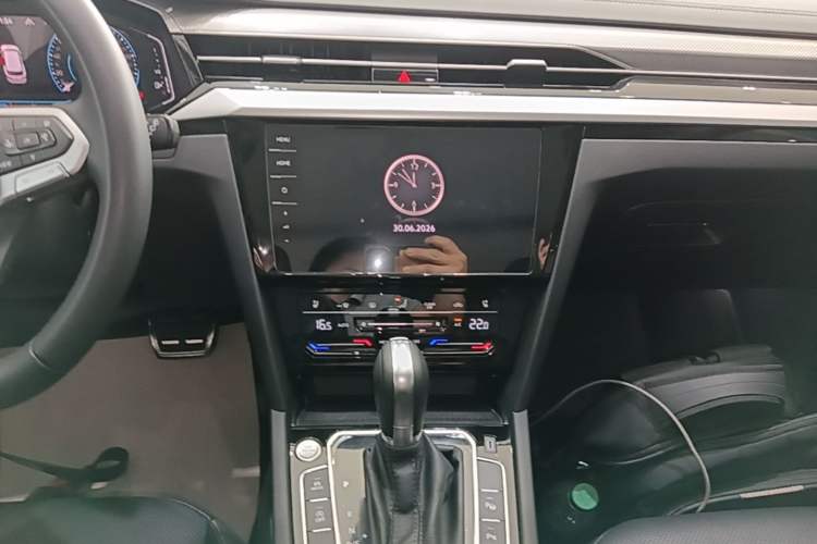 Used Volkswagen FAW-Volkswagen CC 2023 Hunting Vehicle 380TSI Hunter's Heart Edition Audio And AC Panel