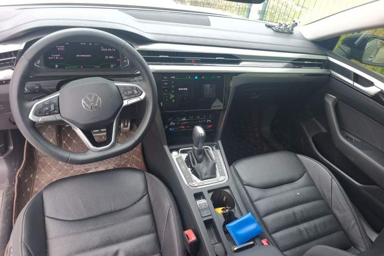 Used Volkswagen FAW-Volkswagen CC 2023 Hunting Vehicle 380TSI Hunter's Heart Edition Center Console