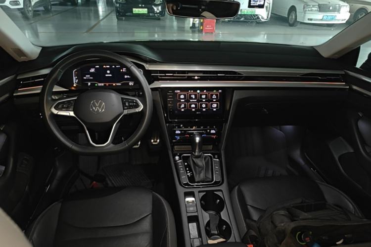 Used Volkswagen FAW-Volkswagen CC 2023 Hunting Vehicle 380TSI Hunter's Heart Edition Center Console
