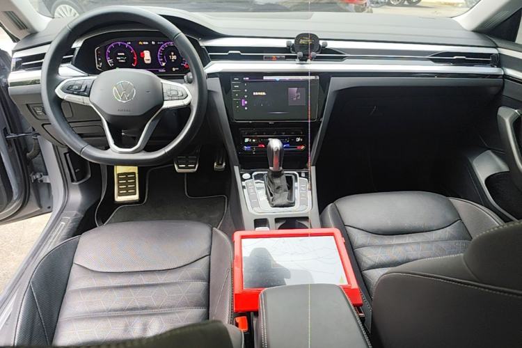 Used Volkswagen FAW-Volkswagen CC 2023 Hunting Vehicle 380TSI Hunter's Heart Edition Center Console