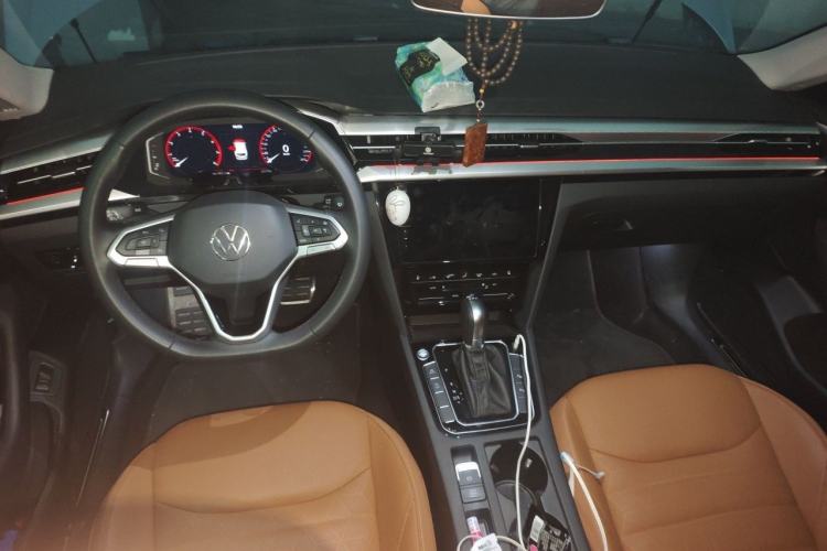 Used Volkswagen FAW-Volkswagen CC 2023 Hunting Vehicle 380TSI Hunter's Heart Edition Center Console