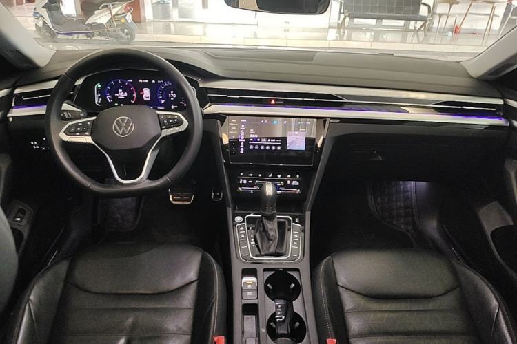 Used Volkswagen FAW-Volkswagen CC 2023 Hunting Vehicle 380TSI Hunter's Heart Edition Center Console