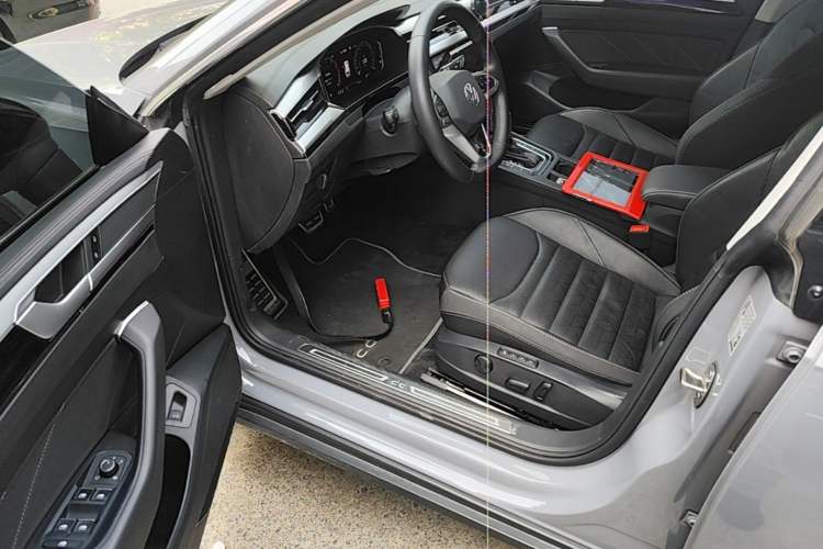 Used Volkswagen FAW-Volkswagen CC 2023 Hunting Vehicle 380TSI Hunter's Heart Edition Driver Seat