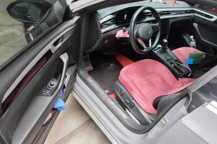 Used Volkswagen FAW-Volkswagen CC 2023 380TSI Striking Edition Driver Seat