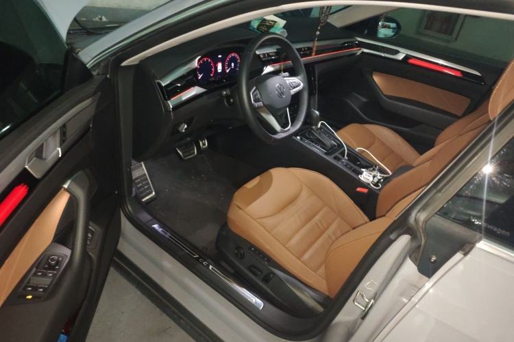 Used Volkswagen FAW-Volkswagen CC 2023 Hunting Vehicle 380TSI Hunter's Heart Edition Driver Seat