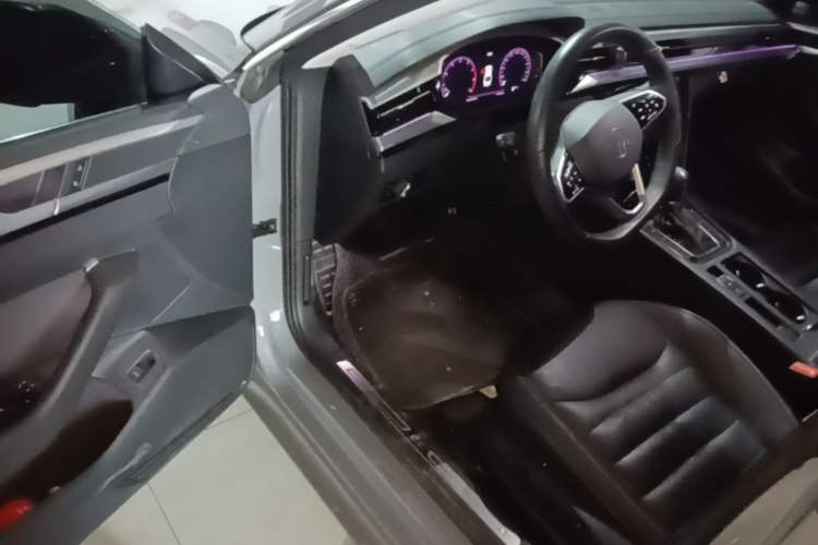 Used Volkswagen FAW-Volkswagen CC 2023 380TSI Striking Edition Driver Seat
