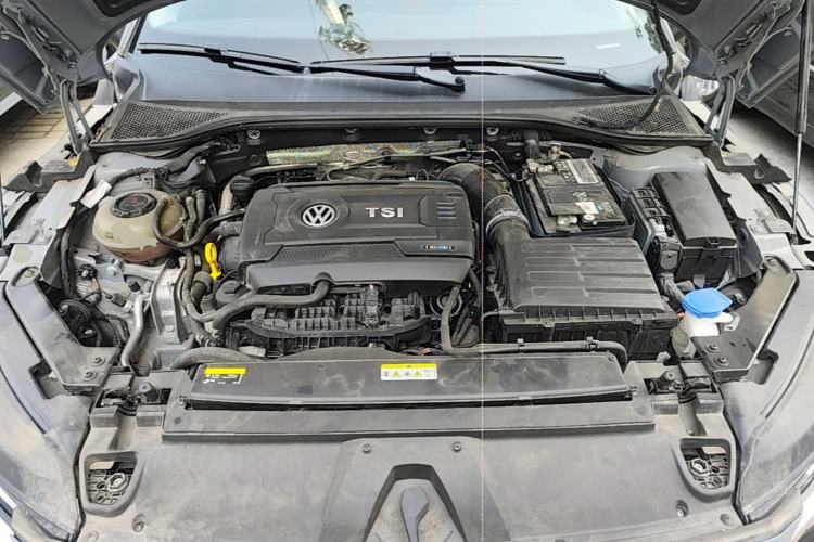 Used Volkswagen FAW-Volkswagen CC 2023 Hunting Vehicle 380TSI Hunter's Heart Edition Engine Bay