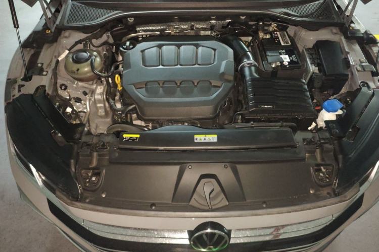 Used Volkswagen FAW-Volkswagen CC 2023 Hunting Vehicle 380TSI Hunter's Heart Edition Engine Bay
