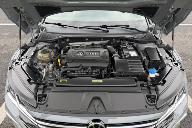 Used Volkswagen FAW-Volkswagen CC 2023 Hunting Vehicle 380TSI Hunter's Heart Edition Engine Bay
