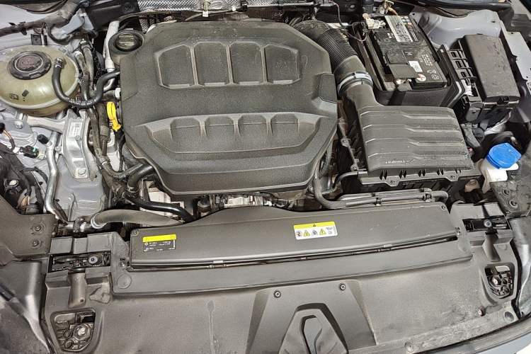 Used Volkswagen FAW-Volkswagen CC 2023 Hunting Vehicle 380TSI Hunter's Heart Edition Engine Bay