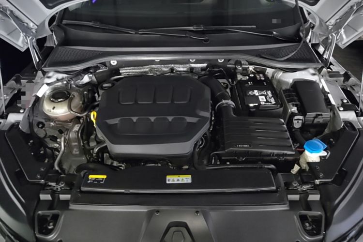 Used Volkswagen FAW-Volkswagen CC 2023 Hunting Vehicle 380TSI Hunter's Heart Edition Engine Bay