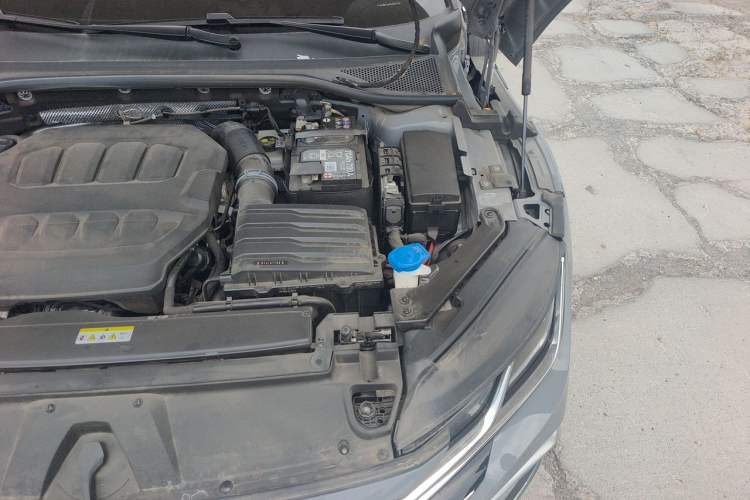 Used Volkswagen FAW-Volkswagen CC 2023 Hunting Vehicle 380TSI Hunter's Heart Edition Engine Bay Left
