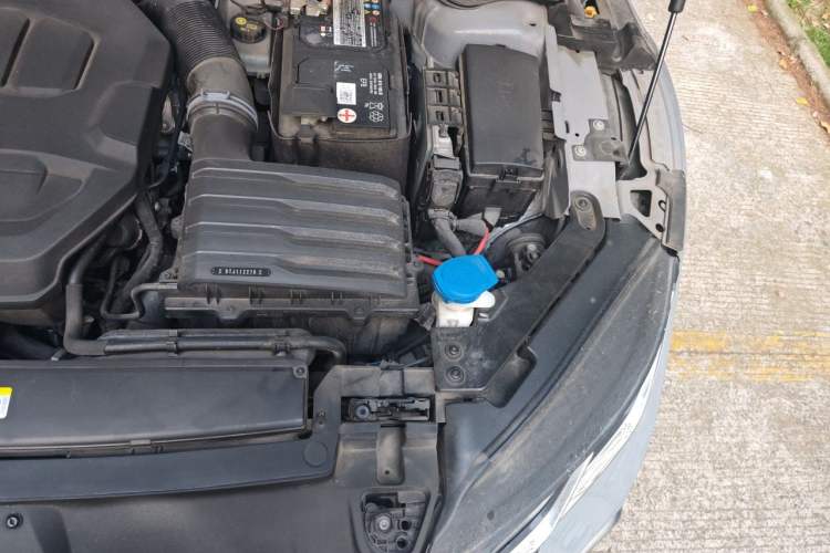 Used Volkswagen FAW-Volkswagen CC 2023 Hunting Vehicle 380TSI Hunter's Heart Edition Engine Bay Left