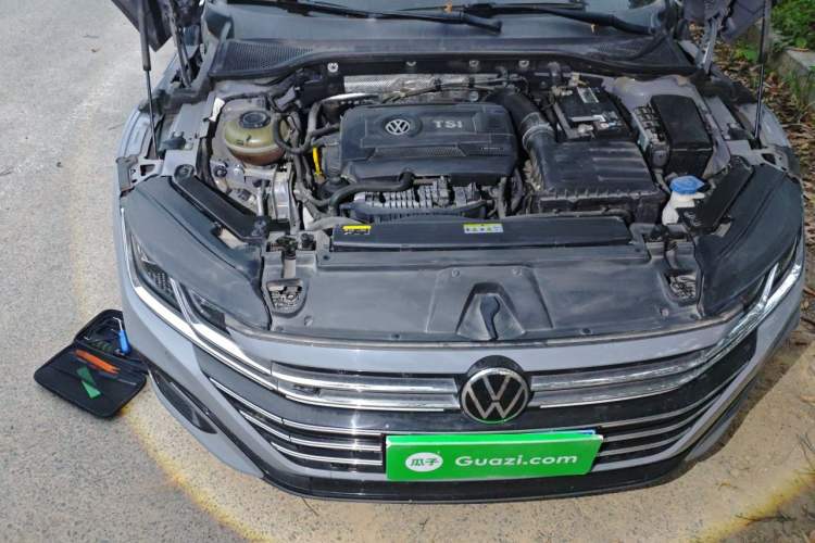 Used Volkswagen FAW-Volkswagen CC 2023 380TSI Striking Edition Engine Bay Right