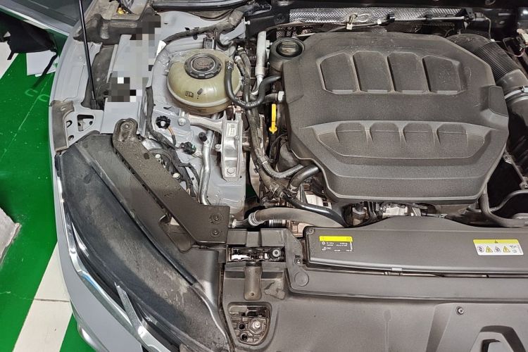 Used Volkswagen FAW-Volkswagen CC 2023 Hunting Vehicle 380TSI Hunter's Heart Edition Engine Bay Right