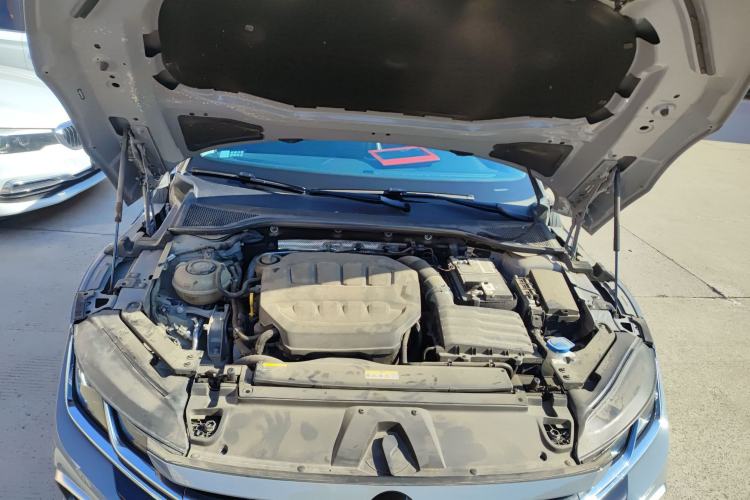 Used Volkswagen FAW-Volkswagen CC 2023 Hunting Vehicle 380TSI Hunter's Heart Edition Engine Bay