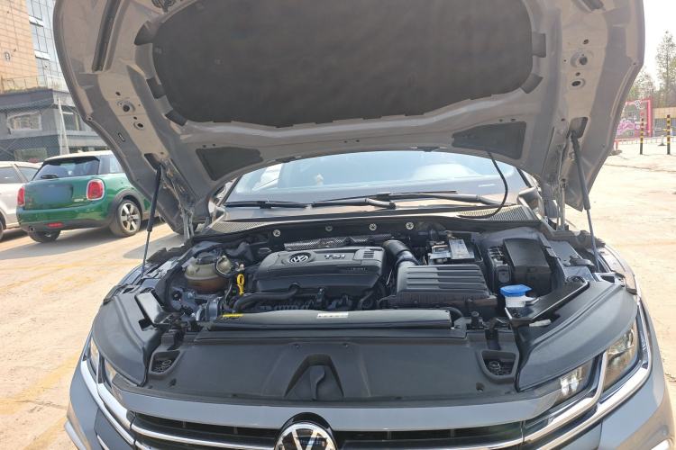 Used Volkswagen FAW-Volkswagen CC 2023 Hunting Vehicle 380TSI Hunter's Heart Edition Engine Bay