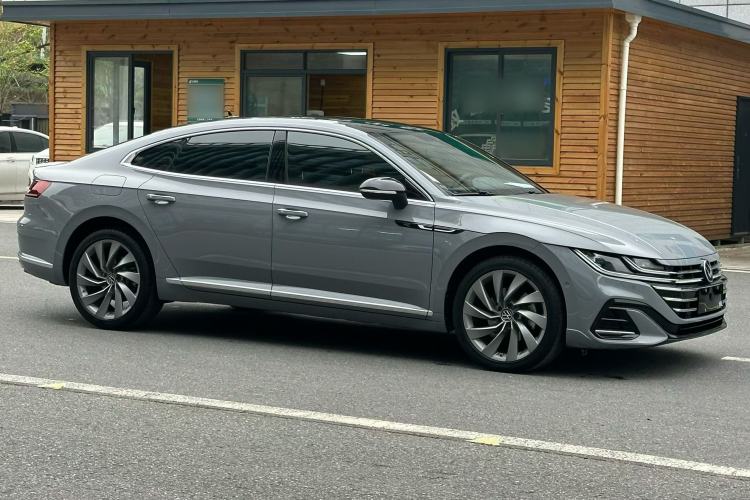 Used Volkswagen FAW-Volkswagen CC 2023 380TSI Striking Edition Exterior 2