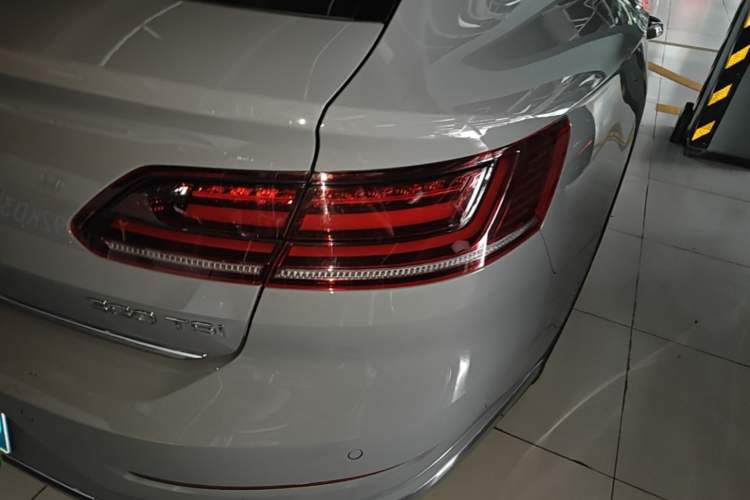 Used Volkswagen FAW-Volkswagen CC 2023 Hunting Vehicle 380TSI Hunter's Heart Edition Exterior 3