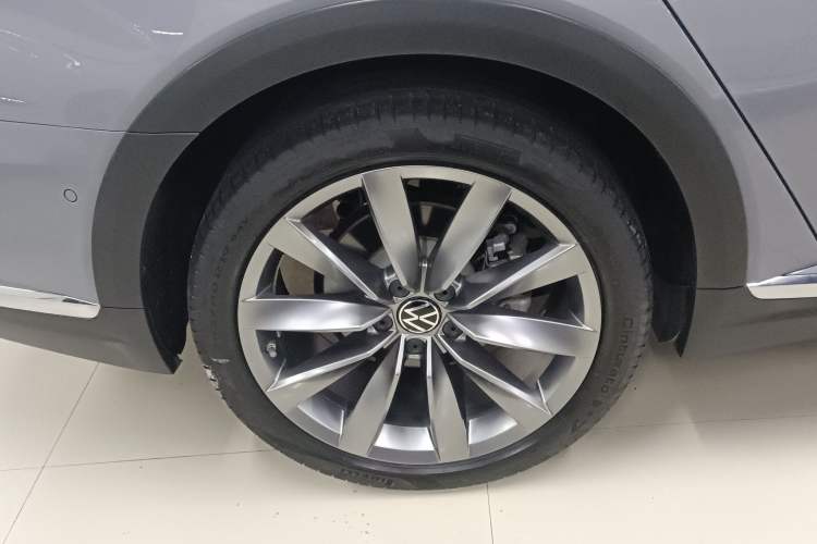 Used Volkswagen FAW-Volkswagen CC 2023 Hunting Vehicle 380TSI Hunter's Heart Edition Exterior 7