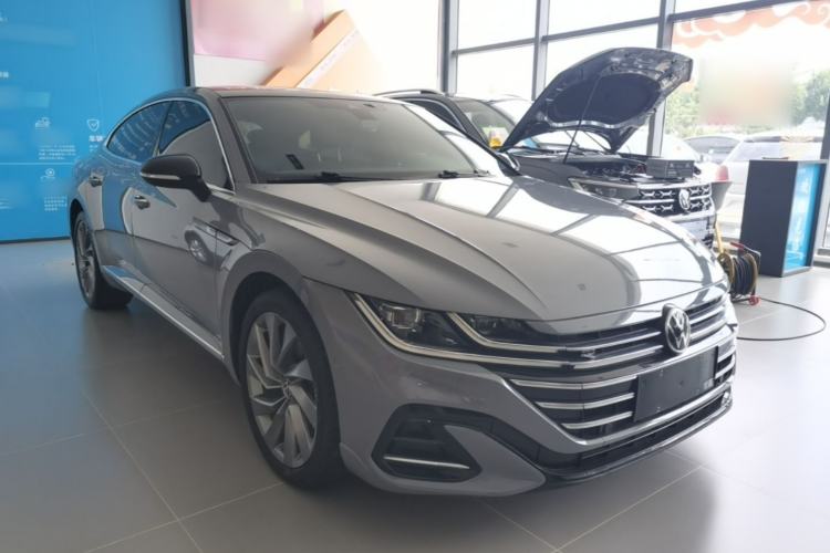 Used Volkswagen FAW-Volkswagen CC 2023 380TSI Striking Edition Front Right 45 Deg