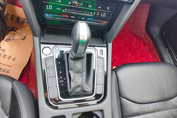Used Volkswagen FAW-Volkswagen CC 2023 Hunting Vehicle 380TSI Hunter's Heart Edition Gear Lever