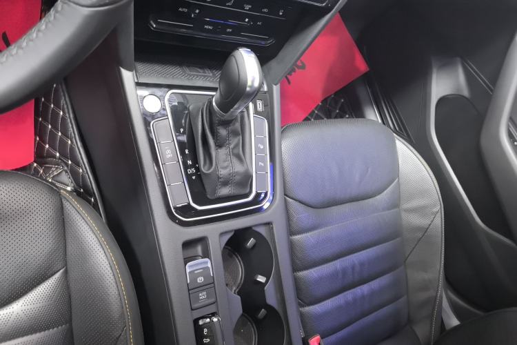 Used Volkswagen FAW-Volkswagen CC 2023 380TSI Striking Edition Gear Lever