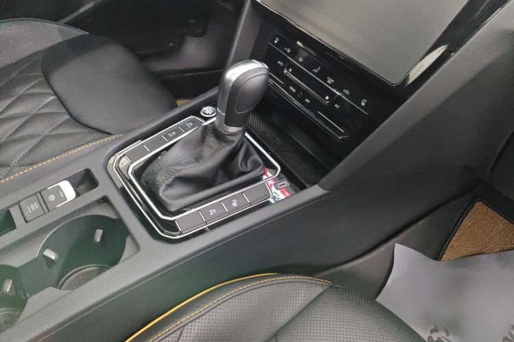 Used Volkswagen FAW-Volkswagen CC 2023 380TSI Glorious Edition Gear Lever