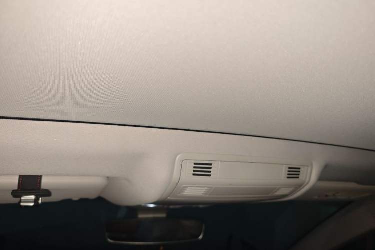 Used Volkswagen FAW-Volkswagen CC 2023 Hunting Vehicle 380TSI Hunter's Heart Edition Headliner