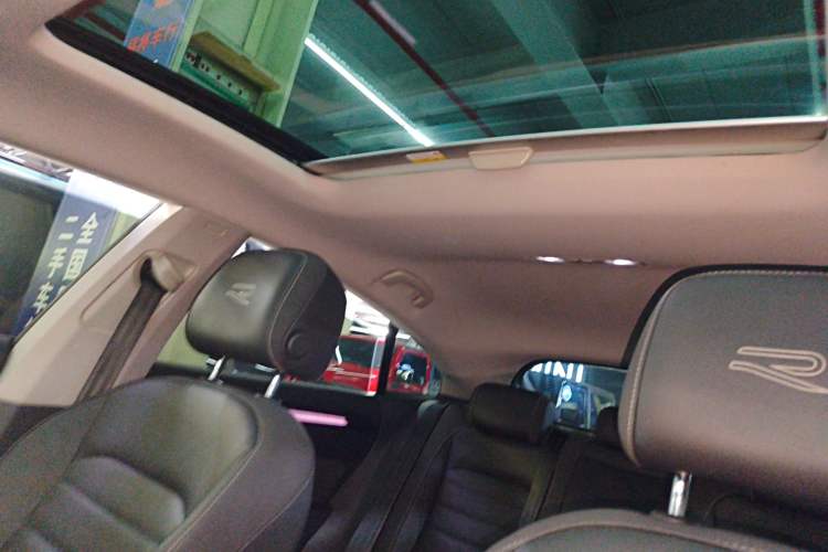 Used Volkswagen FAW-Volkswagen CC 2023 380TSI Striking Edition Headliner