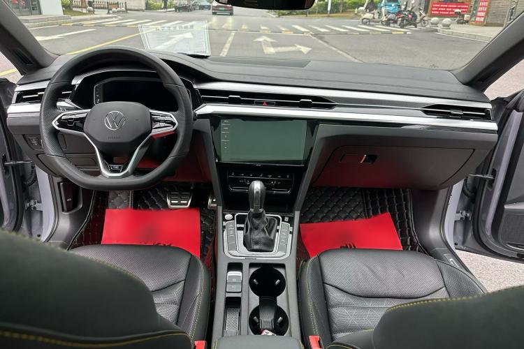 Used Volkswagen FAW-Volkswagen CC 2023 380TSI Striking Edition Interior 1
