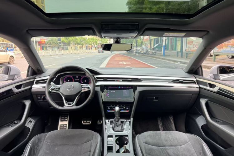 Used Volkswagen FAW-Volkswagen CC 2023 330TSI Ignite Edition Interior 1