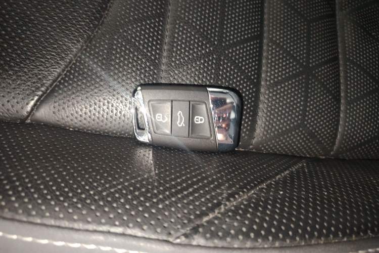Used Volkswagen FAW-Volkswagen CC 2023 Hunting Vehicle 380TSI Hunter's Heart Edition Interior 1