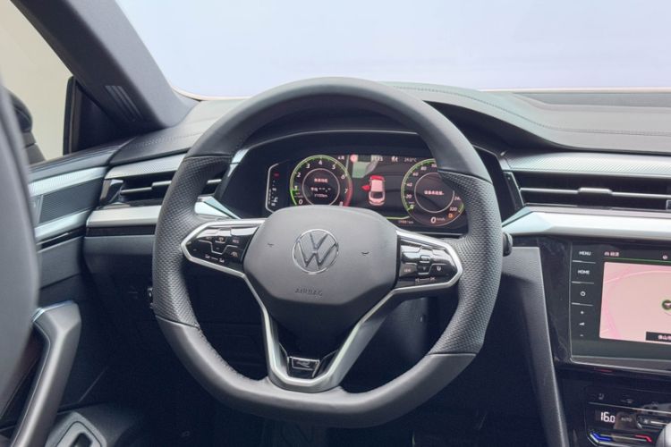 Used Volkswagen FAW-Volkswagen CC 2023 380TSI Striking Edition Interior 2